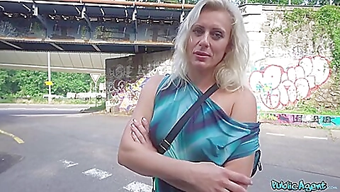 Blonde Stepmom Shagged In Public Martin Gun, Bri
