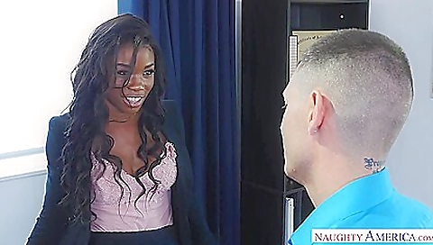 Tyler Steel And Mya Mays - Smoking Hot Ebony Gets Properly Fucked In The Office